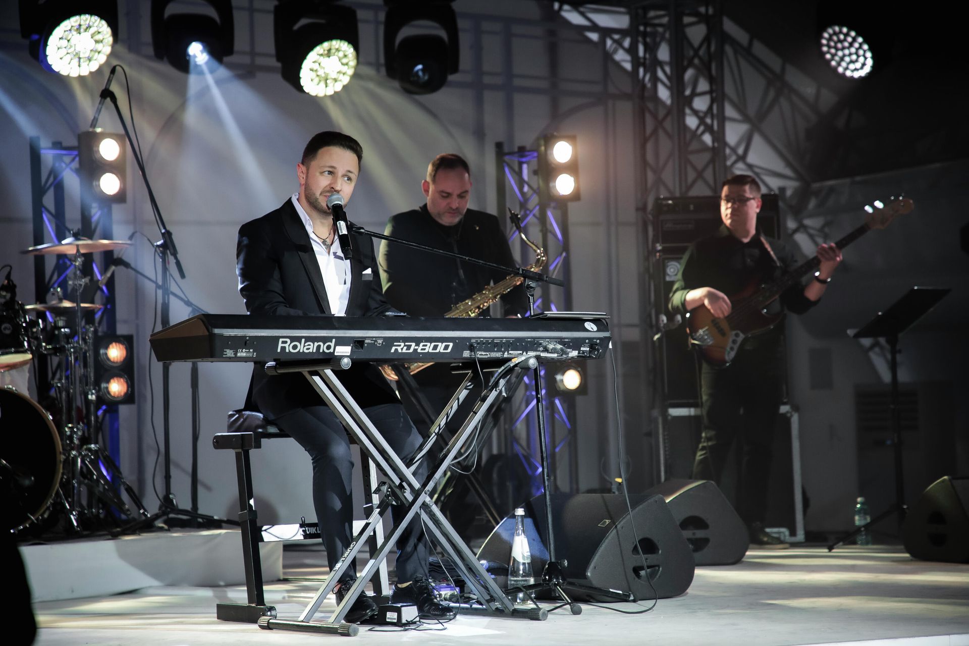 Певец Брендон Стоуна во время выступления на концерте на территории Sea Breeze Event Hall - Sputnik Азербайджан, 1920, 10.10.2021
