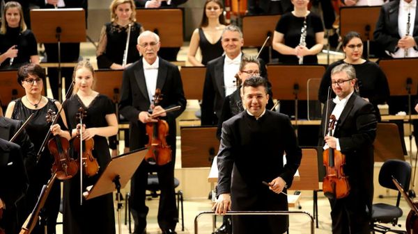Концерт Azərbaycan Notası - Simfonik Konserti под управлением заслуженного артиста Азербайджана Эйюба Гулиева - Sputnik Азербайджан