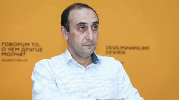 Директор Центра истории Кавказа Ризван Гусейнов - Sputnik Азербайджан