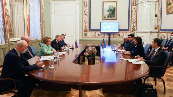 Встреча председателя Милли Меджлиса АР Сахибы Гафаровой с председателем Совета Федерации Федерального Собрания Российской Федерации Валентиной Матвиенко

 - Sputnik Азербайджан
