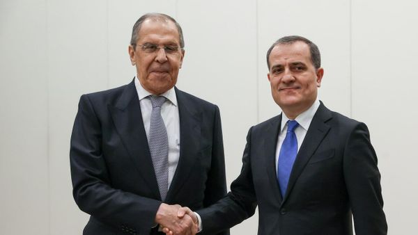 Министр иностранных дел Джейхун Байрамов с российским коллегой Сергеем Лавровым, фото из архива - Sputnik Азербайджан