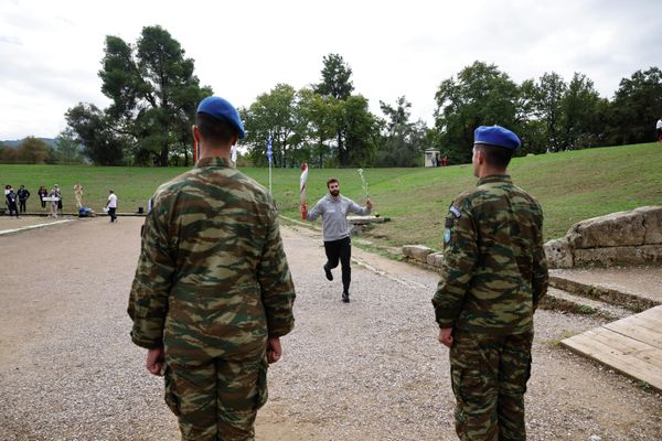 По этой же причине была сокращена эстафета олимпийского огня, в которой приняли участие три факелоносца. - Sputnik Азербайджан