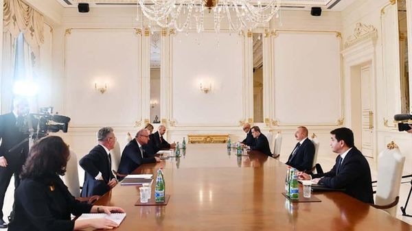На встрече Президента Азербайджанской Республики Ильхама Алиева и министра иностранных и европейских дел Хорватии Гордана Грлич-Радмана - Sputnik Азербайджан