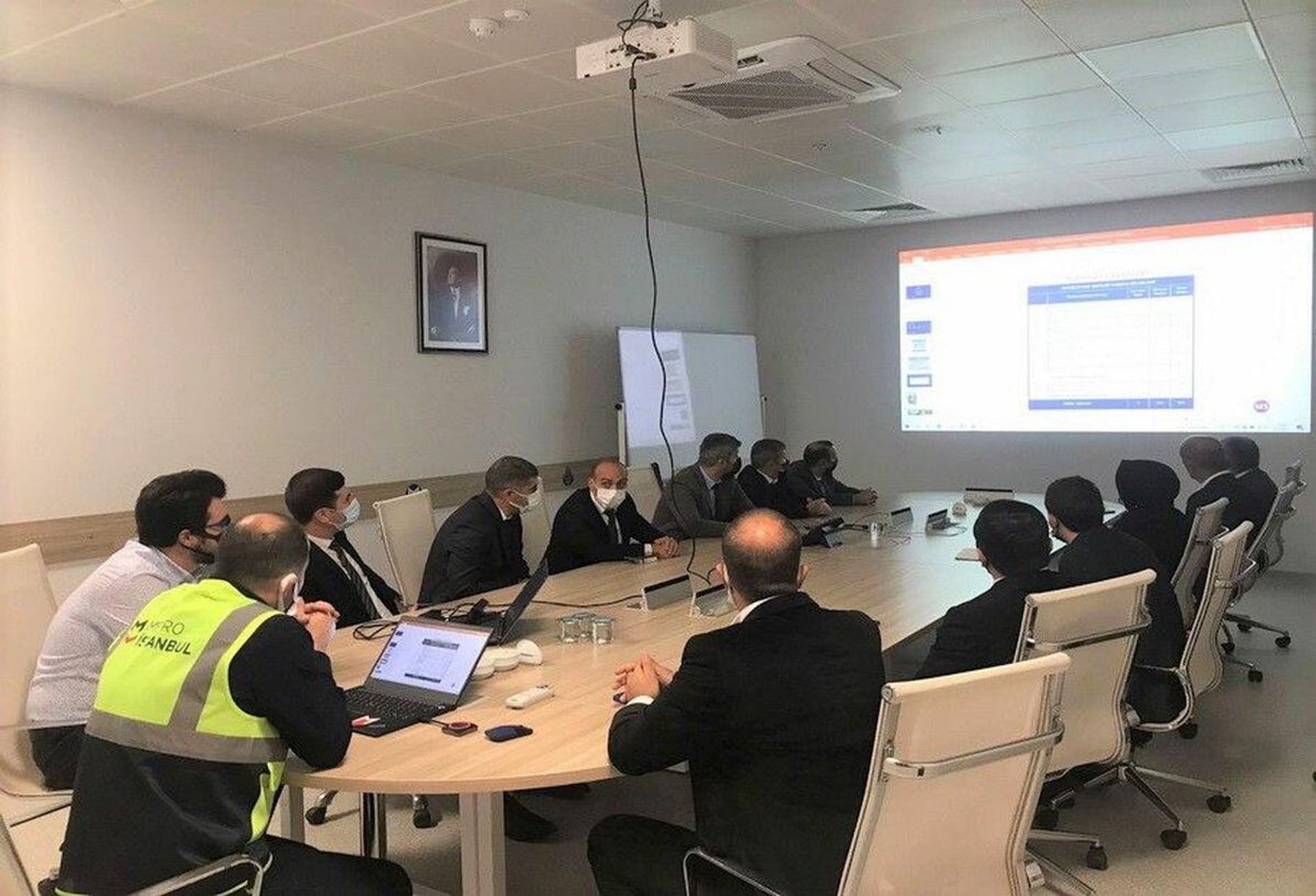 “Bakı Metropoliteni” QSC-nin üç fərqli sahəsinin rəhbər və mütəxəssis heyətindən ibarət bir qrup əməkdaş Türkiyənin İstanbul metrosuna işgüzar səfər edib - Sputnik Азербайджан, 1920, 20.10.2021