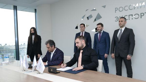 Российская компания ООО Унисервис (Республика Дагестан) подписала соглашение по сотрудничеству и совместной деятельности с азербайджанской ООО AT&S - Sputnik Азербайджан