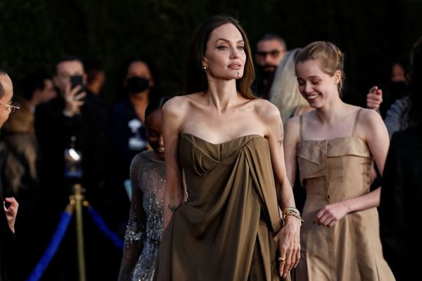 Актриса Анджелина Джоли с детьми на премьере фильма "Вечные" в Лос-Анджелесе, США. - Sputnik Азербайджан