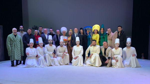 Показ спектакля Семь красавиц на сцене Азербайджанского государственного академического русского драматического театра - Sputnik Азербайджан