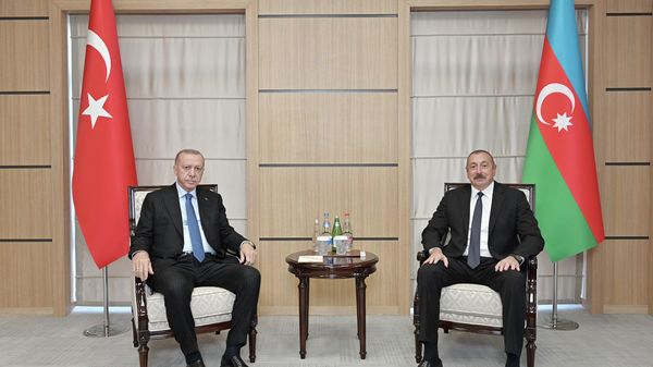 Azərbaycan və Türkiyə prezidentlərinin təkbətək görüşü - Sputnik Азербайджан