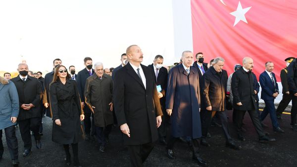 Президенты Азербайджана и Турции ознакомились с работами, проводимыми в рамках проекта «Умное село» в Зангилане - Sputnik Азербайджан