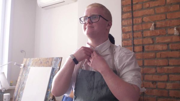  Благодаря своим картинам 16-летний аутист стал известным на весь мир - Sputnik Азербайджан