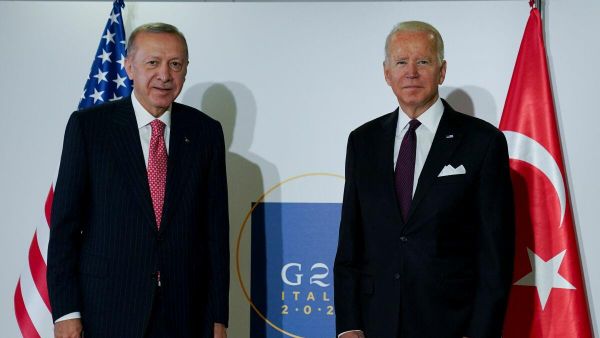 Türkiyə prezidenti Rəcəb Tayyib Ərdoğan amerikalı həmkarı Co Baydenlə görüşüb - Sputnik Азербайджан