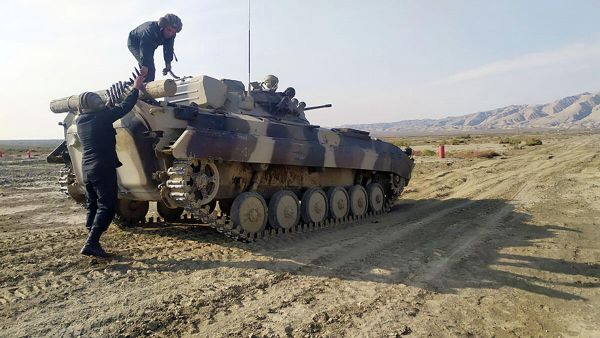 Экипажи боевых машин определяют лучших из лучших - Sputnik Азербайджан