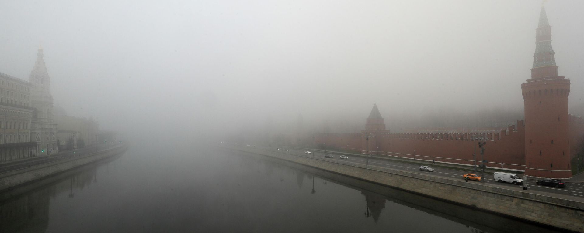 Московский Кремль и Москва-река - Sputnik Азербайджан, 1920, 16.12.2023