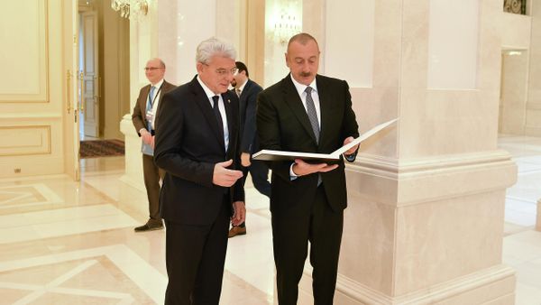 Встреча президента Ильхама Алиева с членом Президиума Боснии и Герцеговины Шефиком Джаферовичем - Sputnik Азербайджан