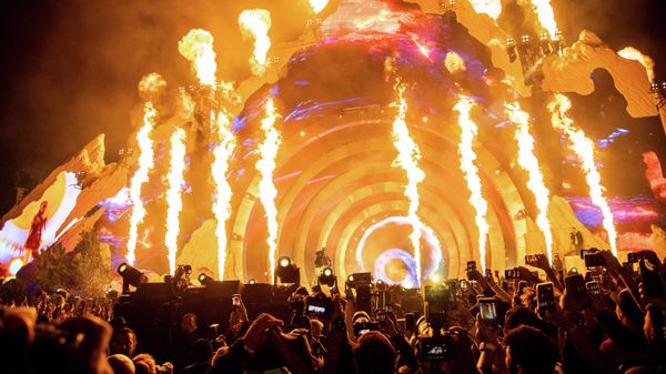 Трэвис Скотт выступает на первом дне музыкального фестиваля Astroworld в NRG Park в пятницу, 5 ноября 2021 года, в Хьюстоне - Sputnik Азербайджан