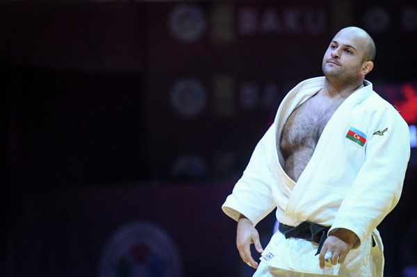 В весовой категории свыше 100 килограммов бронзовую медаль завоевал грузинский легионер сборной Азербайджана Ушанги Кокаури. - Sputnik Азербайджан
