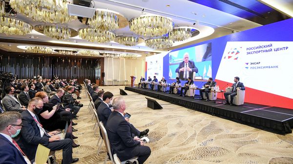 Заседание деловой миссии российских компаний в сфере развития городской инфраструктуры – Умный город в Баку - Sputnik Азербайджан