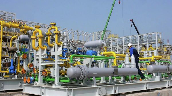 Строительство нового комплекса ЭП-600 ПАО Нижнекамскнефтехим - Sputnik Азербайджан