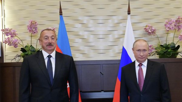 Rusiya prezidenti Vladimir Putin Azərbaycan prezidenti İlham Əliyevlə - Sputnik Азербайджан