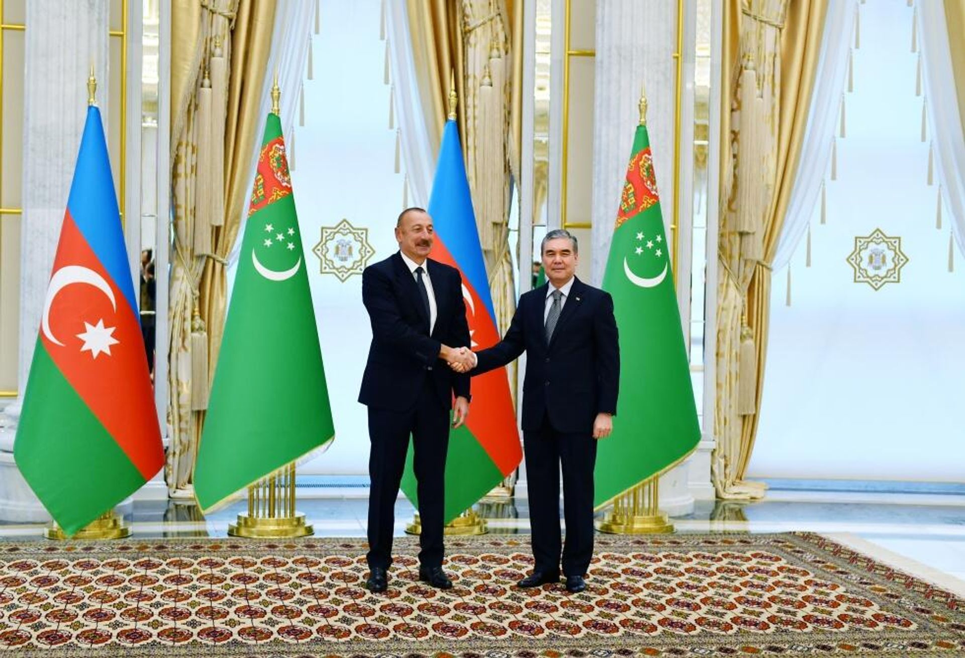 Встреча Президента Азербайджанской Республики Ильхама Алиева с Президентом Республики Таджикистан Эмомали Рахмоном - Sputnik Азербайджан, 1920, 28.11.2021