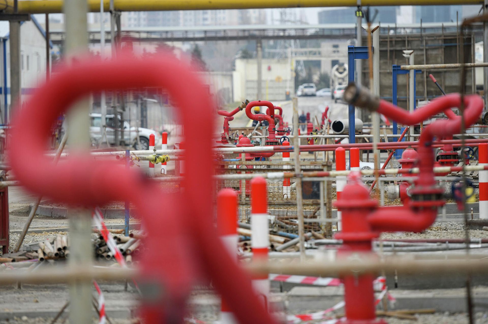 Бакинский нефтеперерабатывающий завод имени Гейдара Алиева - Sputnik Азербайджан, 1920, 18.01.2024