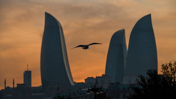 Вид на Flame Towers (Пламенные башни) в Баку, фото из архива - Sputnik Азербайджан