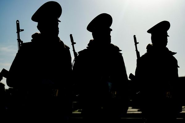 Церемония прощания с военнослужащими, погибшими в результате крушения вертолета. - Sputnik Азербайджан