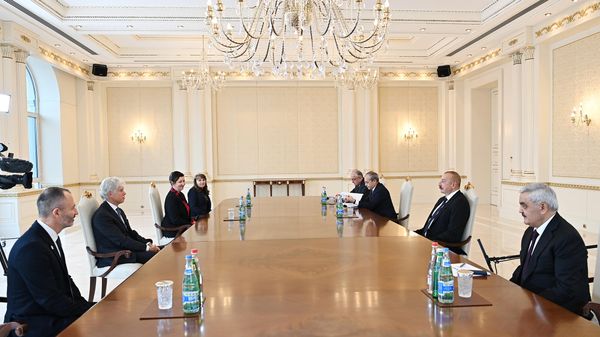 Президент Азербайджана Ильхам Алиев принял представителя компании TOTALВид на город Агдам - Sputnik Азербайджан