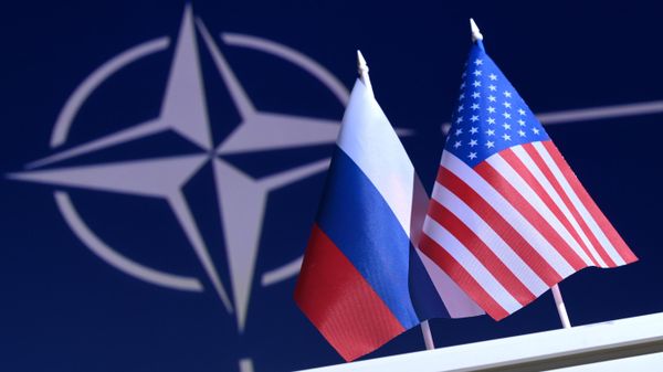 Флаги России и США - Sputnik Азербайджан
