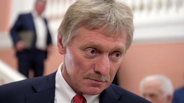 Заместитель руководителя администрации президента РФ, пресс-секретарь президента РФ Дмитрий Песков - Sputnik Азербайджан