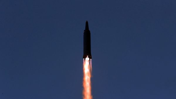 Запуск ракеты в КНДР  - Sputnik Азербайджан