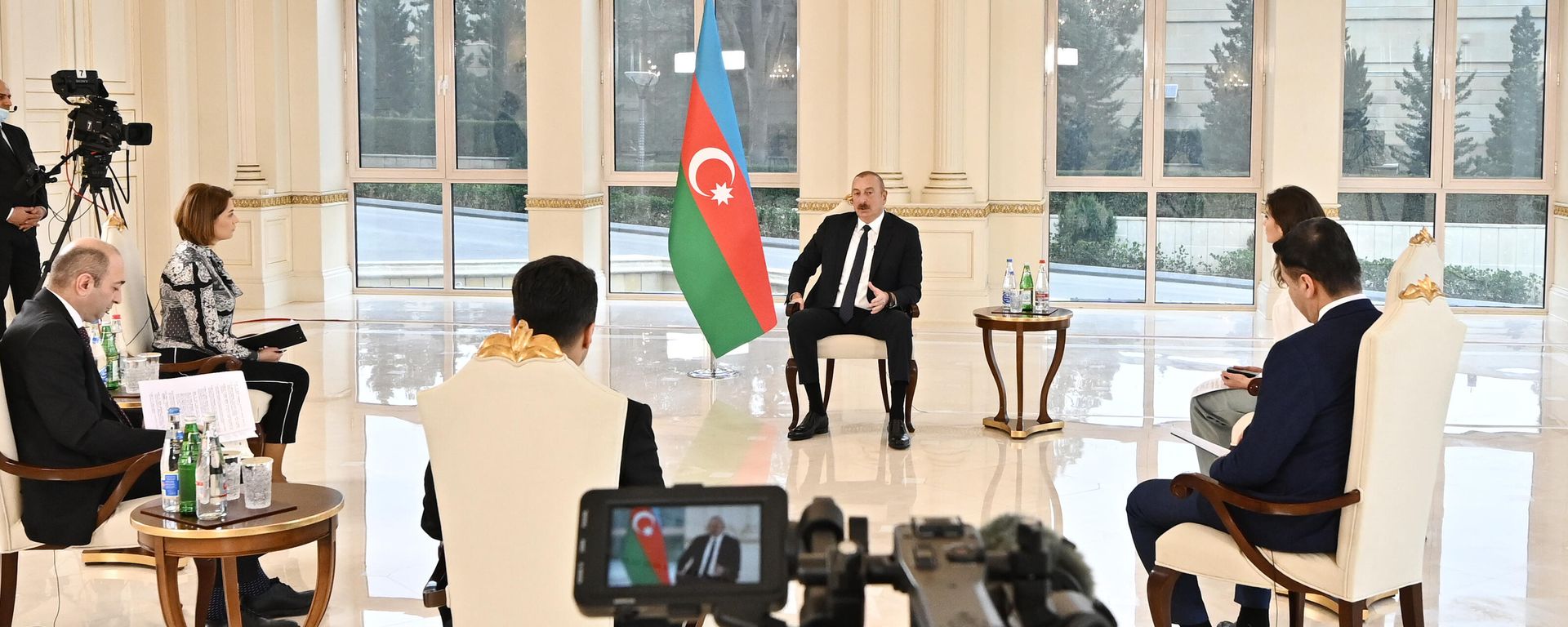 Azərbaycan Prezidenti İlham Əliyev yerli televiziya kanallarına müsahibə verib - Sputnik Азербайджан, 1920, 10.01.2023