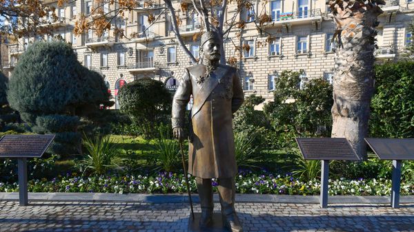 Памятник Тагиеву в Баку - Sputnik Азербайджан
