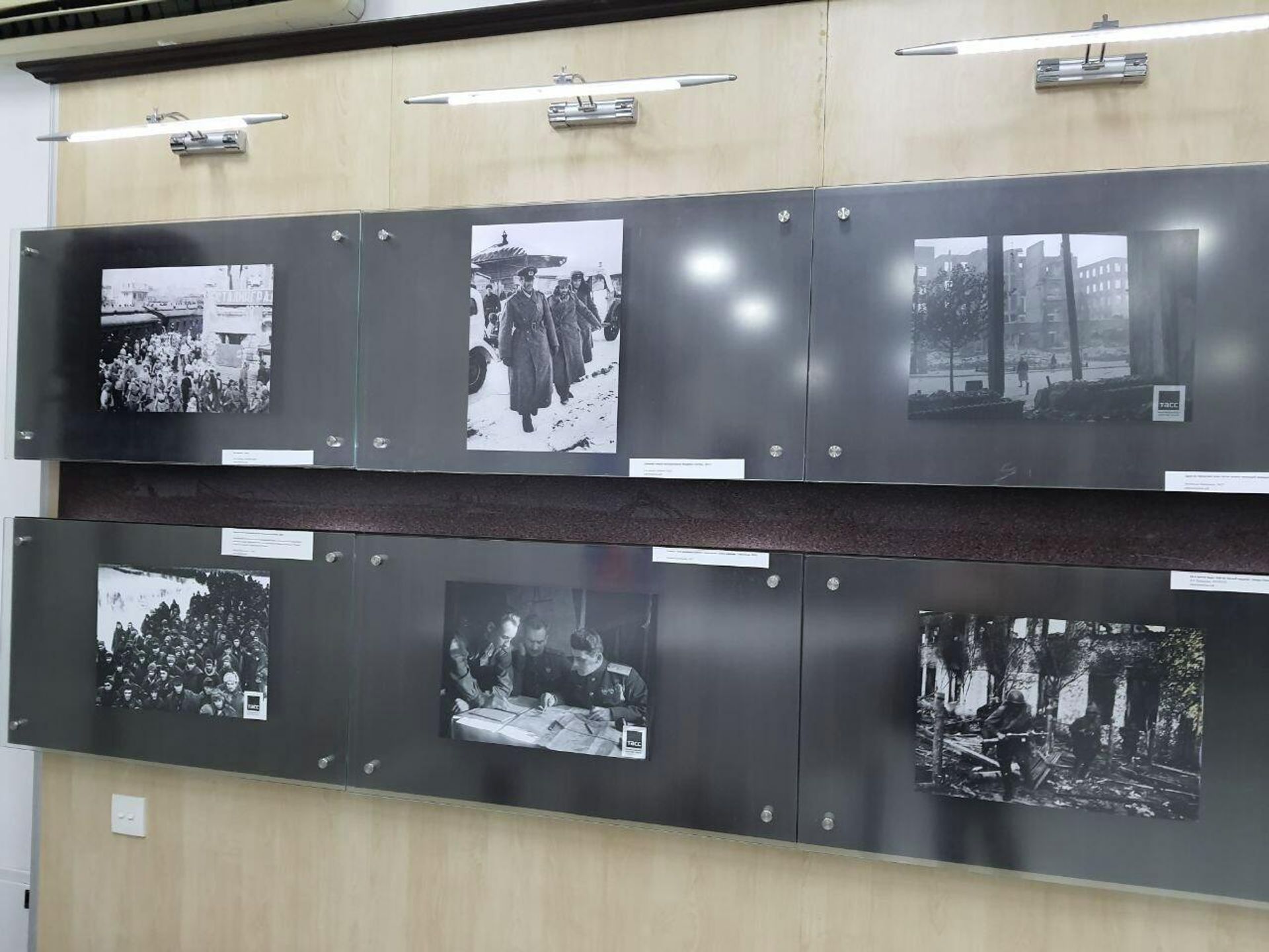 Фотовыставка «Образы войны. Сталинградская битва», посвященная к 79 годовщине окончания одного из самых важнейших и крупнейших генеральных сражений Второй мировой войны - Sputnik Азербайджан, 1920, 03.02.2022