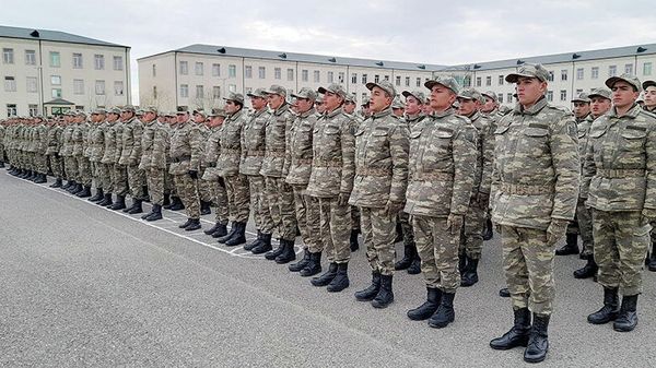 Azərbaycan Ordusunda andiçmə mərasimləri keçirilib  - Sputnik Азербайджан