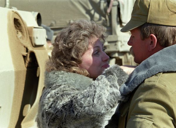 15 февраля 1989 года. Встреча на родной земле. - Sputnik Азербайджан