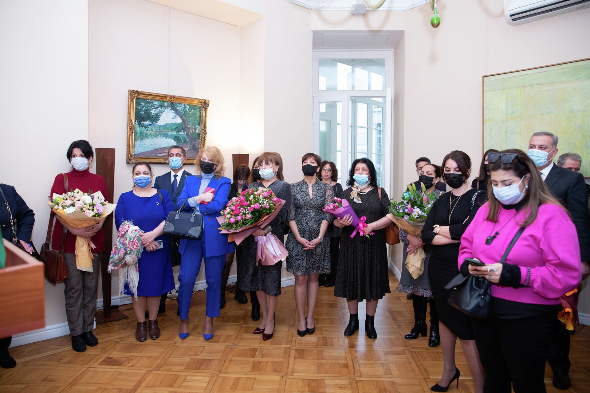  Директора Азербайджанского национального музея ковра, заслуженного работника культуры Ширин Меликову наградили Орденом искусств и литературы Франции - Sputnik Азербайджан, 1920, 16.02.2022