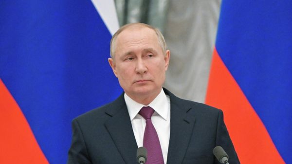 Президент РФ Владимир Путин во время встречи в Кремле с федеральным канцлером Германии Олафом Шольцем - Sputnik Азербайджан