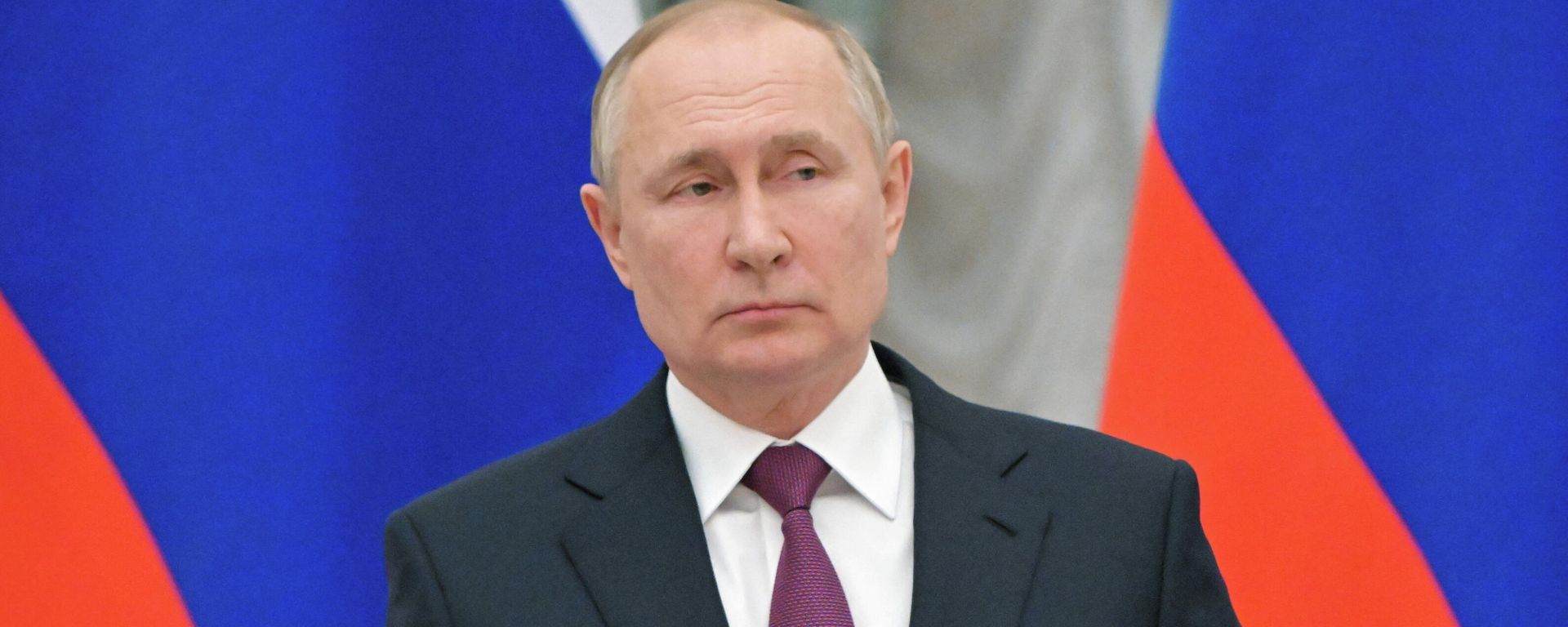 Президент РФ Владимир Путин во время встречи в Кремле с федеральным канцлером Германии Олафом Шольцем - Sputnik Азербайджан, 1920, 21.02.2022