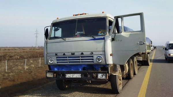 Камаз, попавший в ДТП - Sputnik Азербайджан