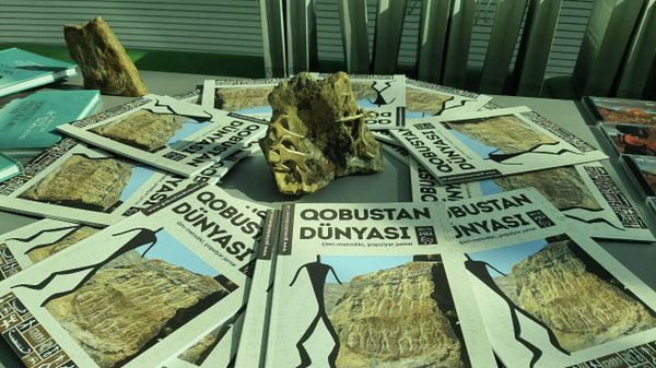 Презентация научно-методического журнала «Мир Гобустана» - Sputnik Азербайджан