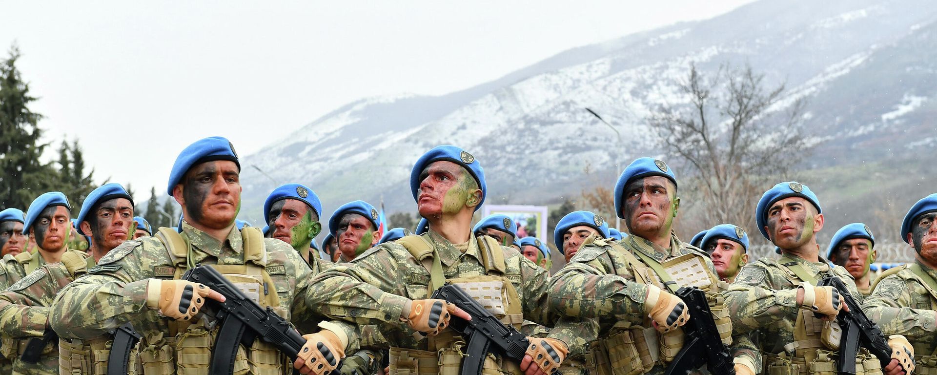Военнослужащие азербайджанской армии - Sputnik Азербайджан, 1920, 23.02.2022