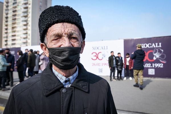 По свидетельству журналистов Le Monde, среди убитых были люди с выколотыми глазами и снятыми скальпами, тела с отрезанными головами, беременные женщины со вспоротыми животами. - Sputnik Азербайджан