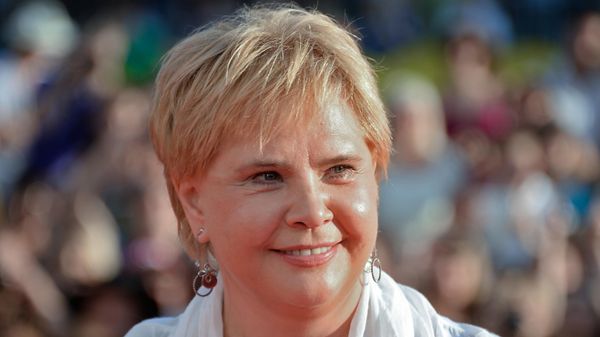 Актриса и режиссер Татьяна Догилева на красной дорожке церемонии открытия XXVI Открытого Российского кинофестиваля Кинотавр в Сочи - Sputnik Азербайджан
