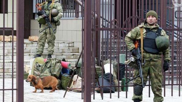 Пророссийские военнослужащие в Луганске - Sputnik Азербайджан