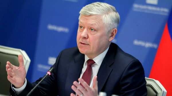 Председатель комиссии Государственной Думы РФ по расследованию фактов вмешательства иностранных государств во внутренние дела России Василий Пискарев - Sputnik Азербайджан