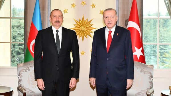 Prezident İlham Əliyev və Türkiyə Prezidenti Rəcəb Tayyib Ərdoğan görüş zamanı - Sputnik Азербайджан