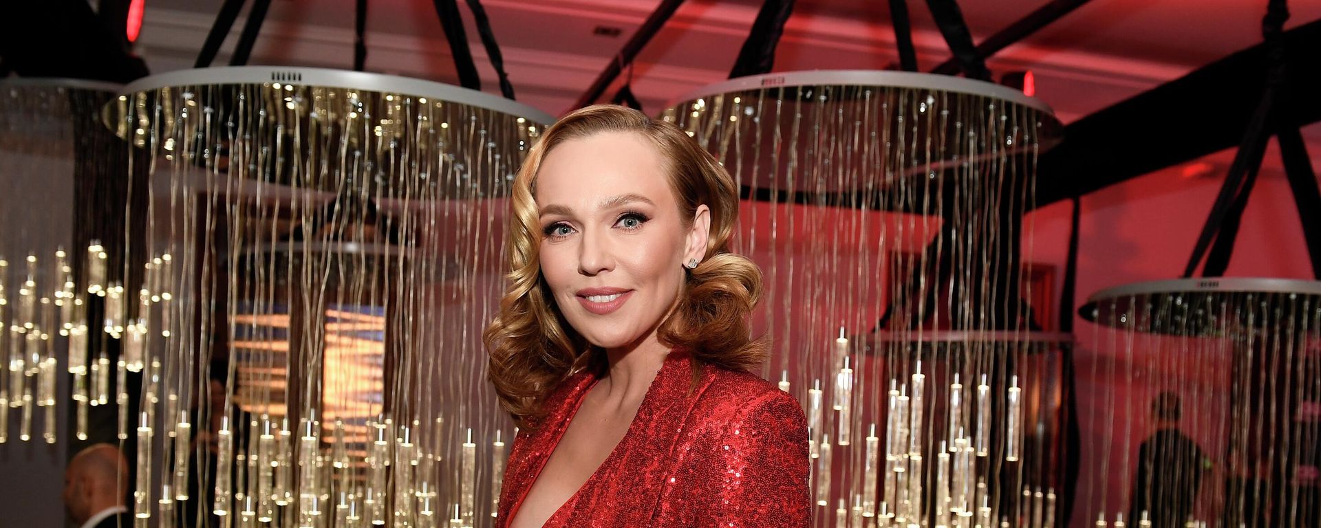 Певица Альбина Джанабаева после церемонии вручения премии GQ Super Women в Москве. - Sputnik Азербайджан, 1920, 12.03.2022
