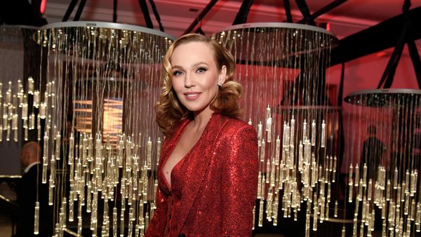 Певица Альбина Джанабаева после церемонии вручения премии GQ Super Women в Москве. - Sputnik Азербайджан
