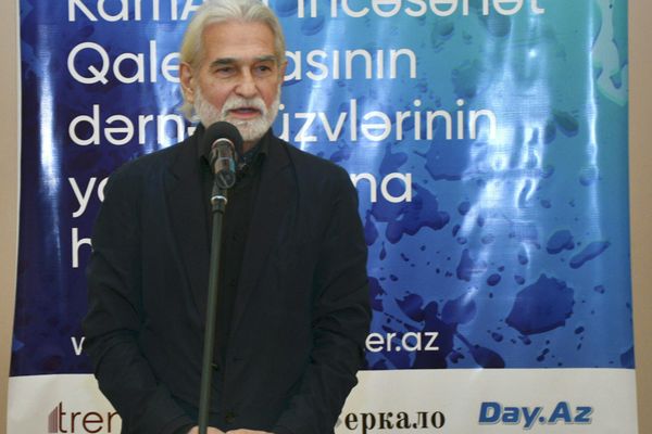 Выставка &quot;Дыхание красок&quot; в Галерее искусств Музейного центра - Sputnik Азербайджан